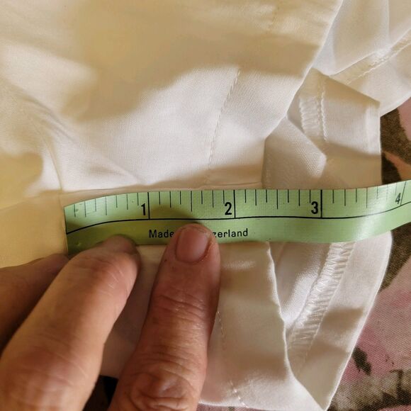 PrettyLittleThing NWT White Blue Embroidery Plunge Playsuit Romper Womens Sz 10 - Picture 13 of 14